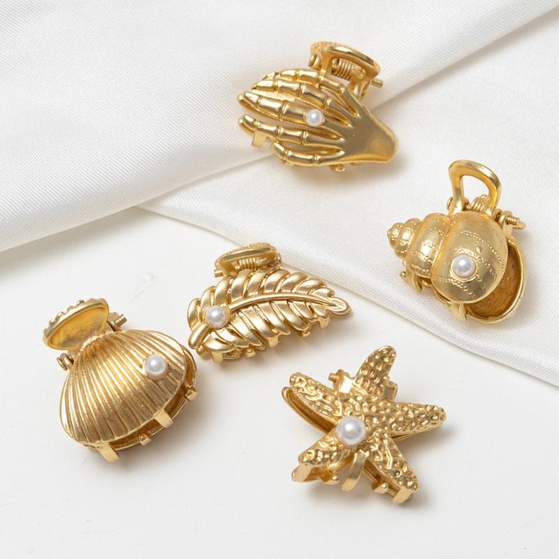Versatile Shell Hair Clip Elegant Pearls Embellished Shell Hair Clip with Natural Conch Designs for Women