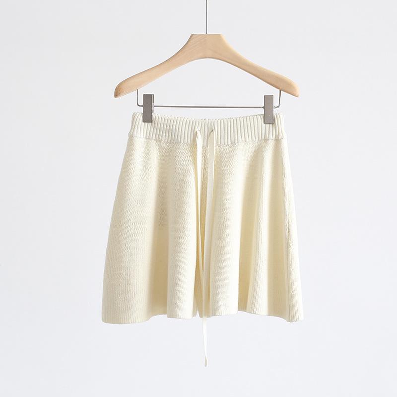 

Korean Chic Spring High-Waisted Chunky Knit Wide-Leg Shorts One Size