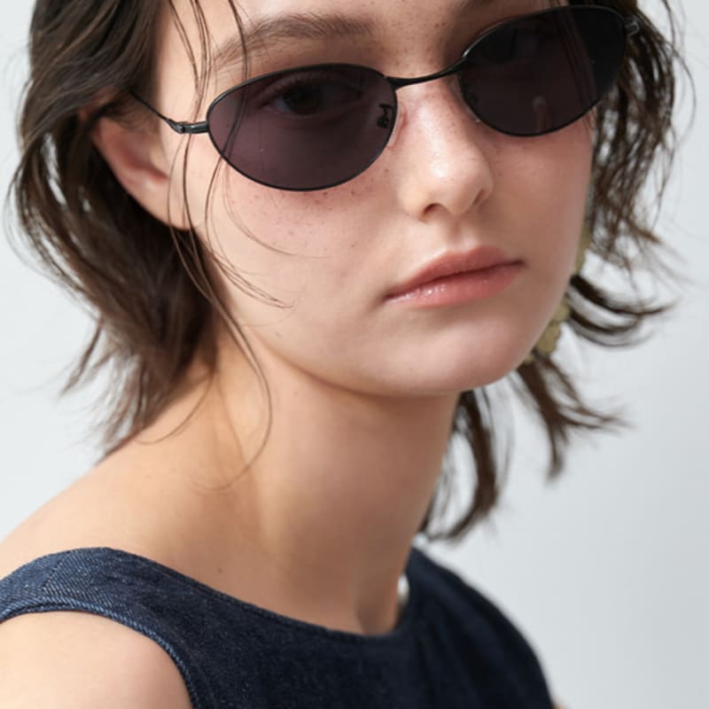 

One Brilliant Meadow-OB563-Matt Black single type