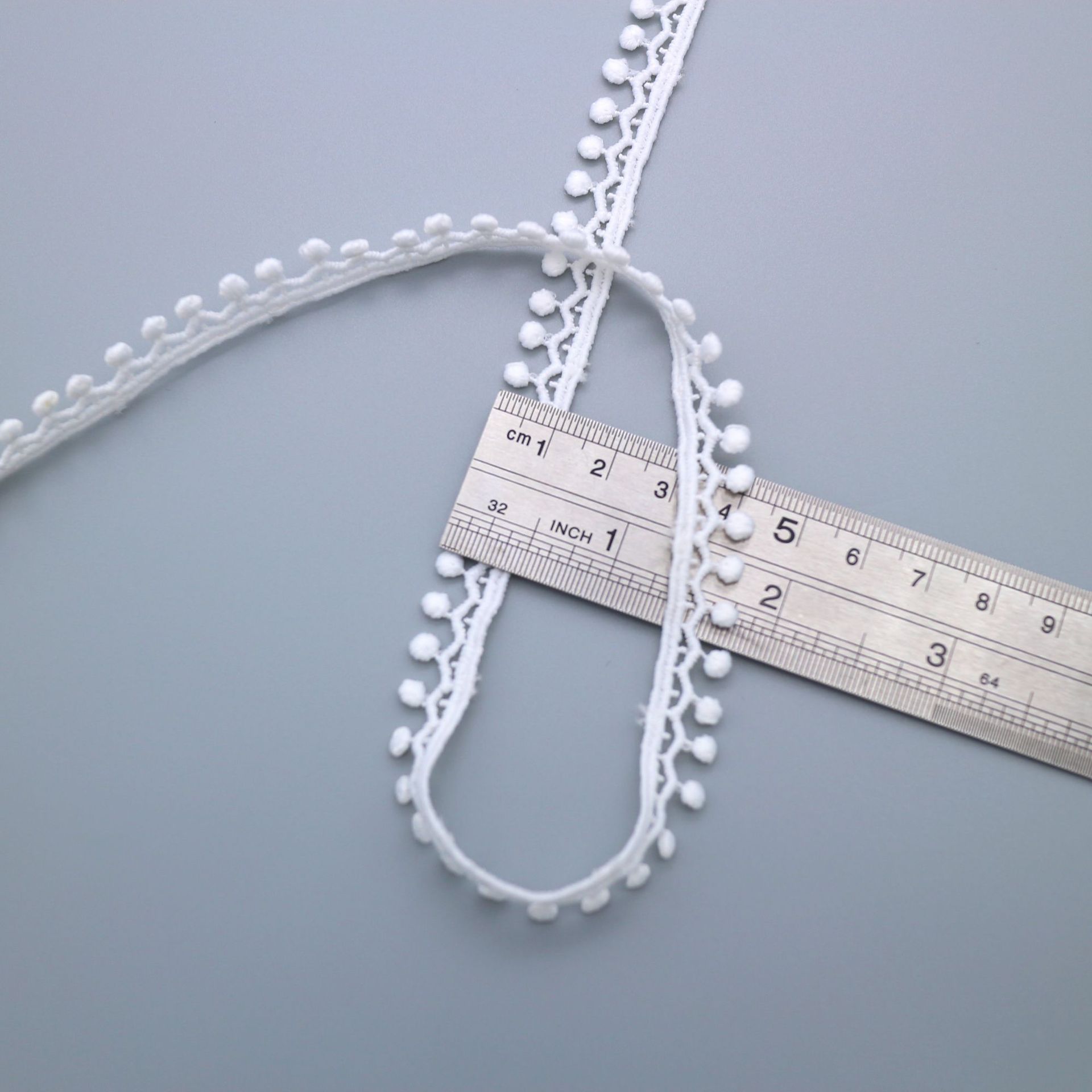 

Hollow Lace Milk Silk Lace, Water-Soluble Embroidery Accessories, Lace Barcode Lace, Milk Silk Lace dx0423