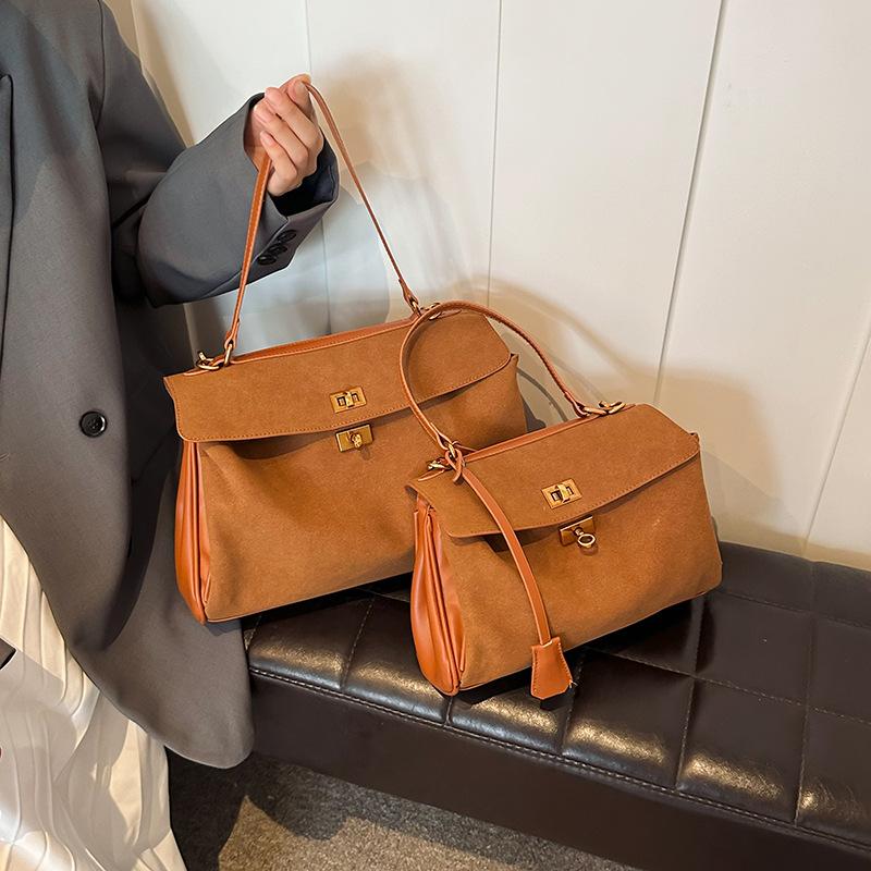 

Large capacity bag women s autumn and winter 2025 new fashion retro messenger bag women s portable platinum Kelly bag Small коричневий