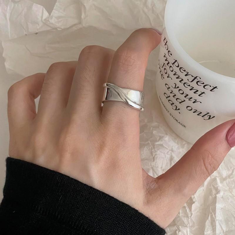Elegantly Adjustable Crafted Open Heart Ring For Women Unique Design Geometric