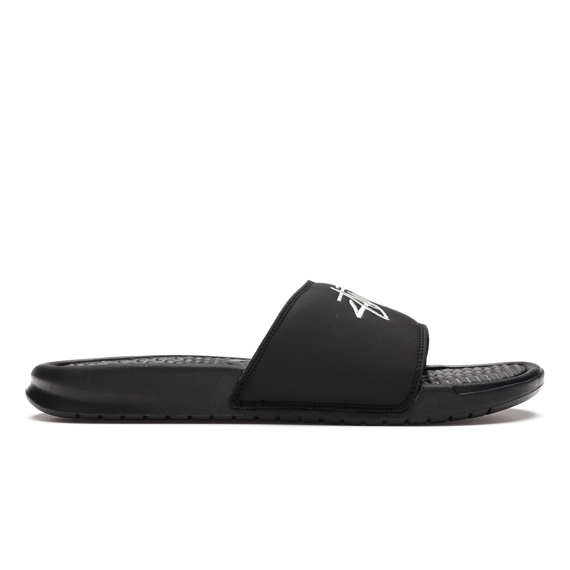 

Черные кроссовки унисекс с парусом Nike Stussy x Benassi DC5239-001