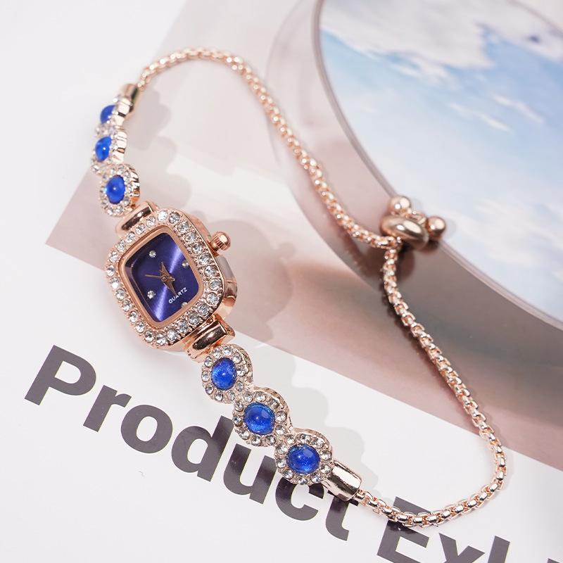 

2025 New Women Luxury Watch Fashion Square Shape Women Diamond Adjustable Strap Bracelet Quartz Wristwatches Relogios Feminino синий