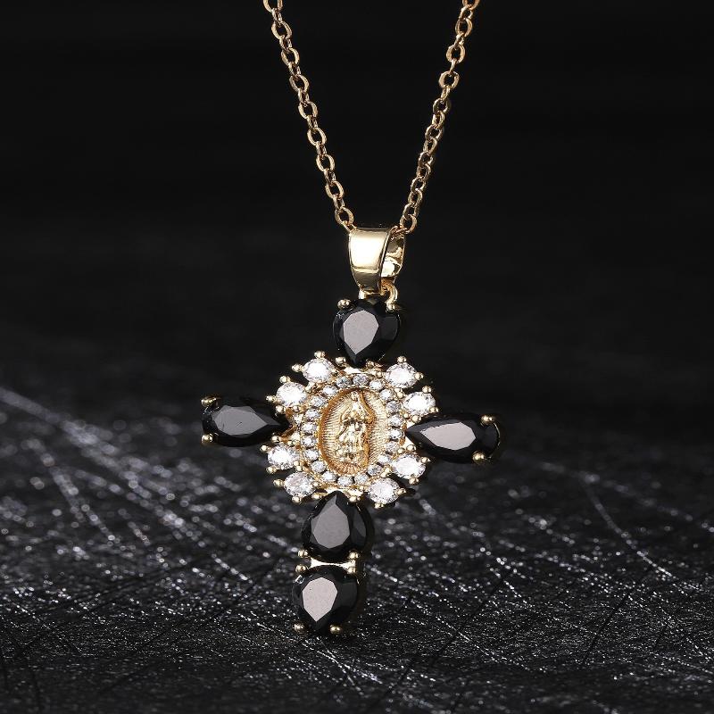 Retro European Style Zircon Cross Necklace Gilded Light Crystal Crucifix Necklace Religious Luxury Crucifix Pendant Chain Men