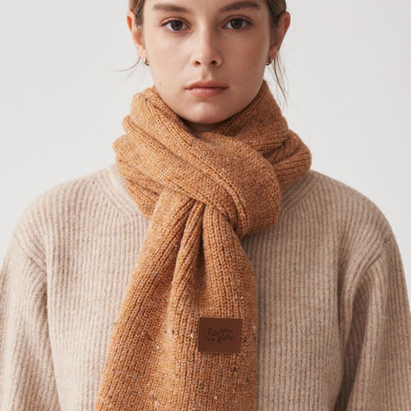 

RECLOW AUTUMN MUFFLER CAMEL FREE