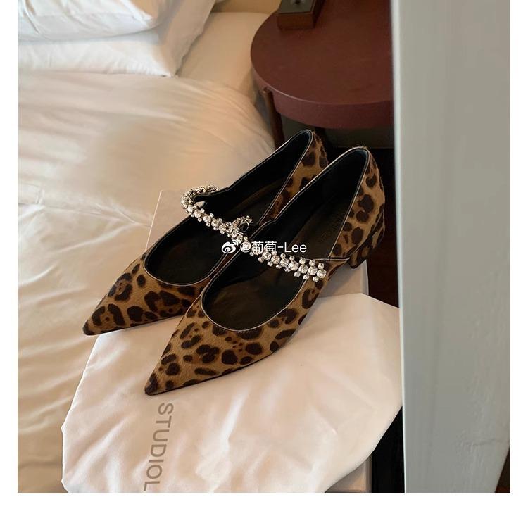 

Sheepskin version~ Grape mother, the same elegant small pointed sparkling diamond with versatile leopard print light mouth Mary Jane single shoes wome 40 цветной печати леопарда