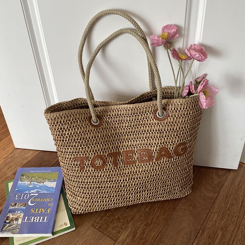 2026 Retro Fashion Large Capacity Woven Shoulder Tote for Summer Beach