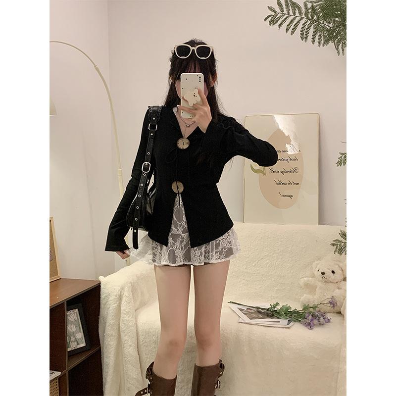 Spice girl black V-neck button split design sense long-sleeved T-shirt women's autumn pure desire lace-up irregular beautiful top