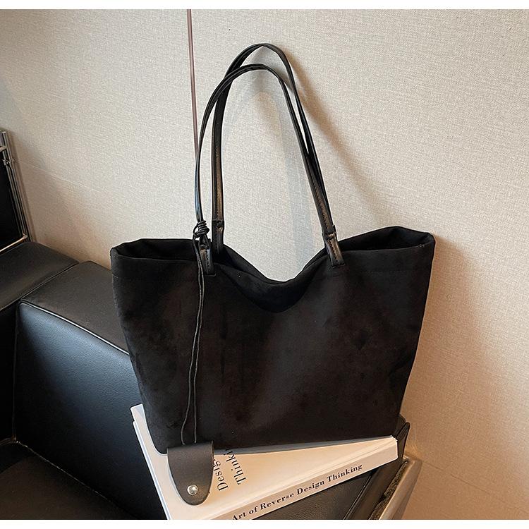 Suede Bag Women's Large Capacity Autumn and Winter Shoulder Bag Matte Retro Commuter Tote Bag