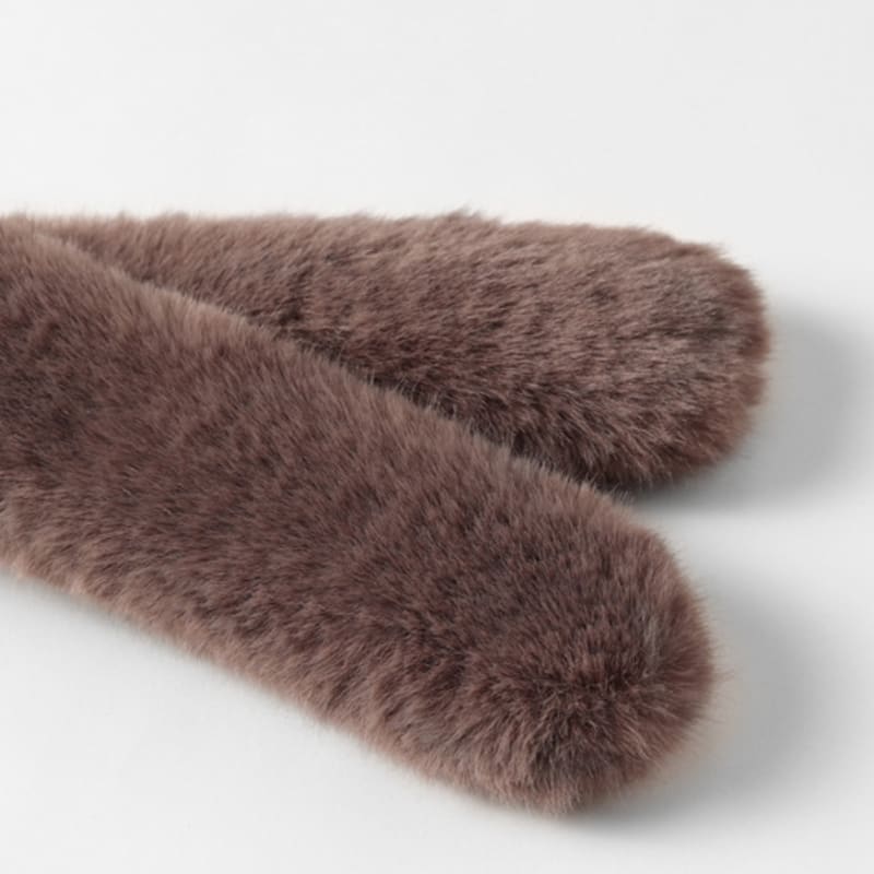 LALA Fur Scarf Petite-Cocoa