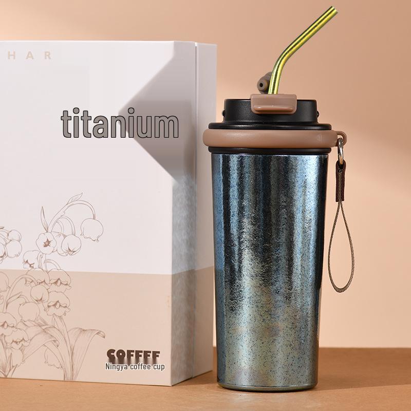 2025 Tragbarer isolierter Titan-Kaffeebecher - Heiß- & Kaltkonservierung