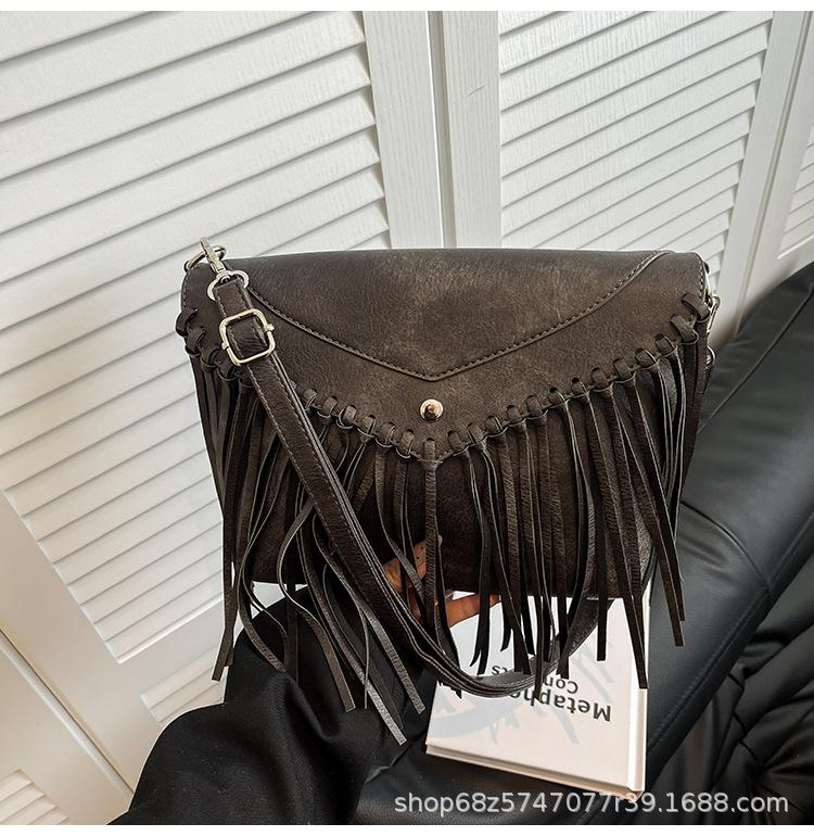 Vintage High-end Envelope Bag Women's Bag 2025 New Fashion Fringed Small Square Bag Large Capacity Shoulder Messenger Bag Tide