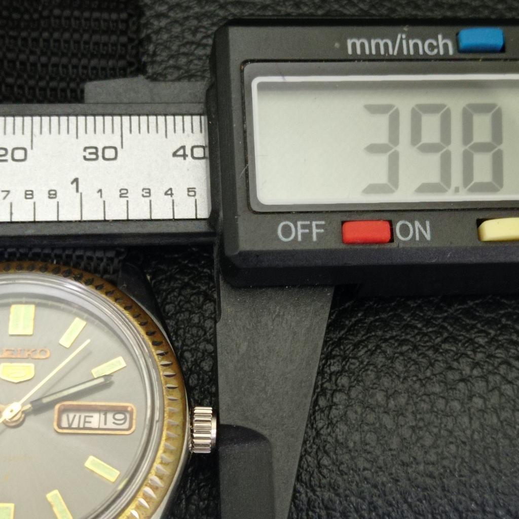 USED VINTAGE SEIKO 5 AUTOMATIC JAPAN MENS DAY/DATE ORIGINAL DIAL WATCH A433860-2