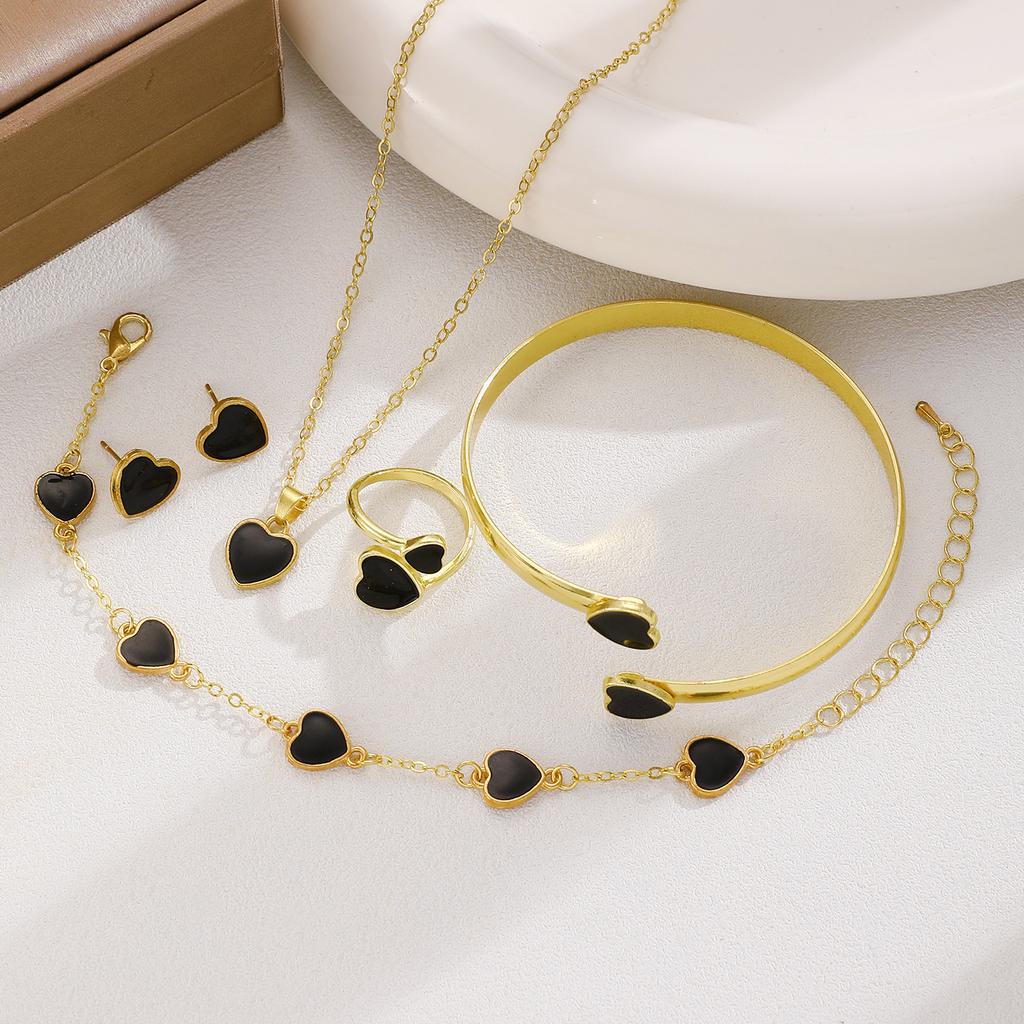 High-quality 2026 heart-shaped jewelry set, fashionable and romantic, exquisite oil drop love heart pendant, five-piece set, popular jewelry.