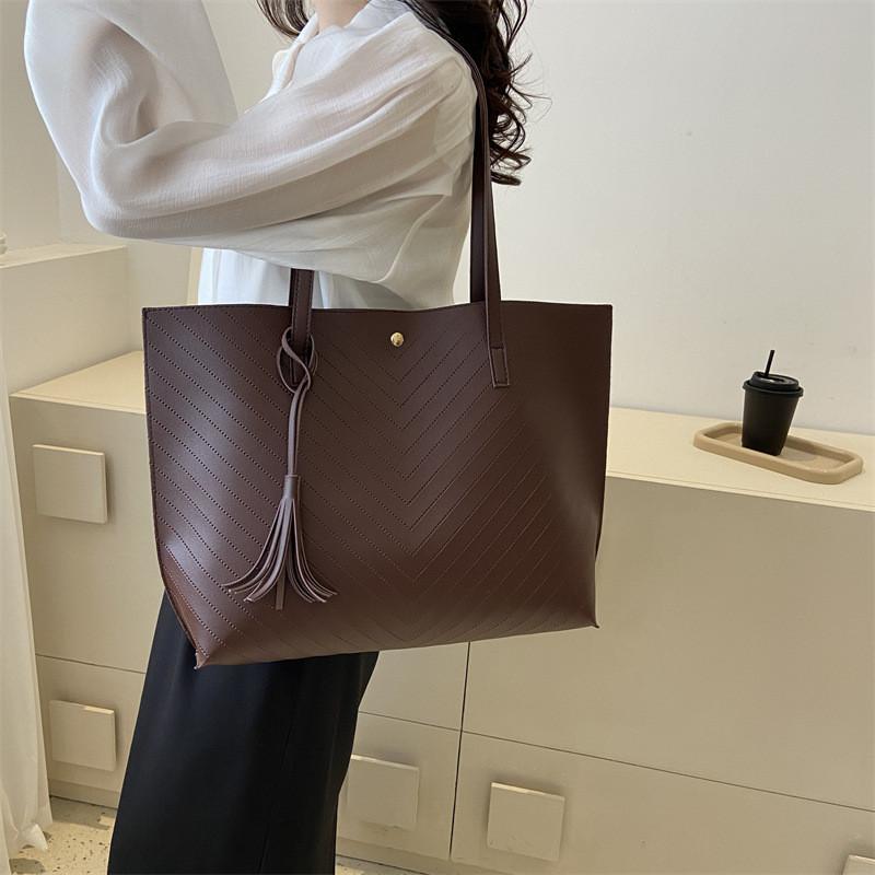 Fashionable Summer Street Style Commuter Tote Bag For Women Pu Leather