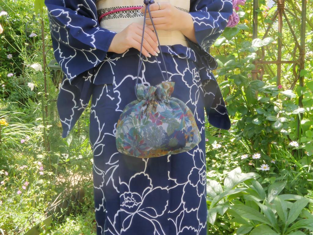 Liberty Organza Drawstring Pouch Made in Belle Blanche Angelica [Net Organza] Japan, (Small, Navy)
