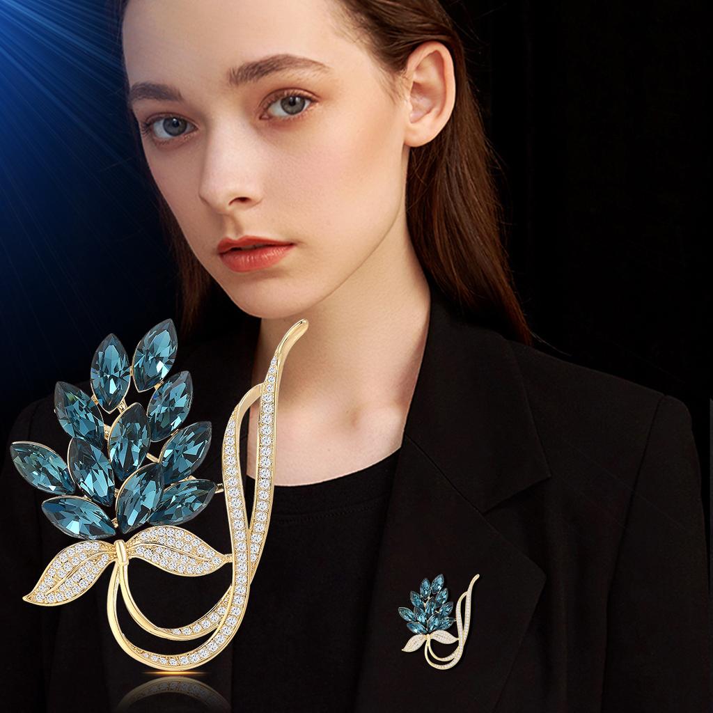 New Korean Version Austrian Crystal Brooch Slightly Inlaid Zircon Corsage High-End Fashion Clothing Accessories Brooch Wholesale