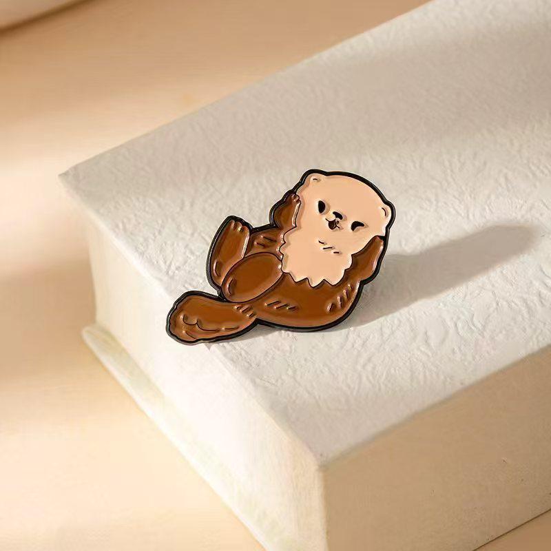 Cute Cartoon Otter Drip Oil Brooch Costume Decoration Gift