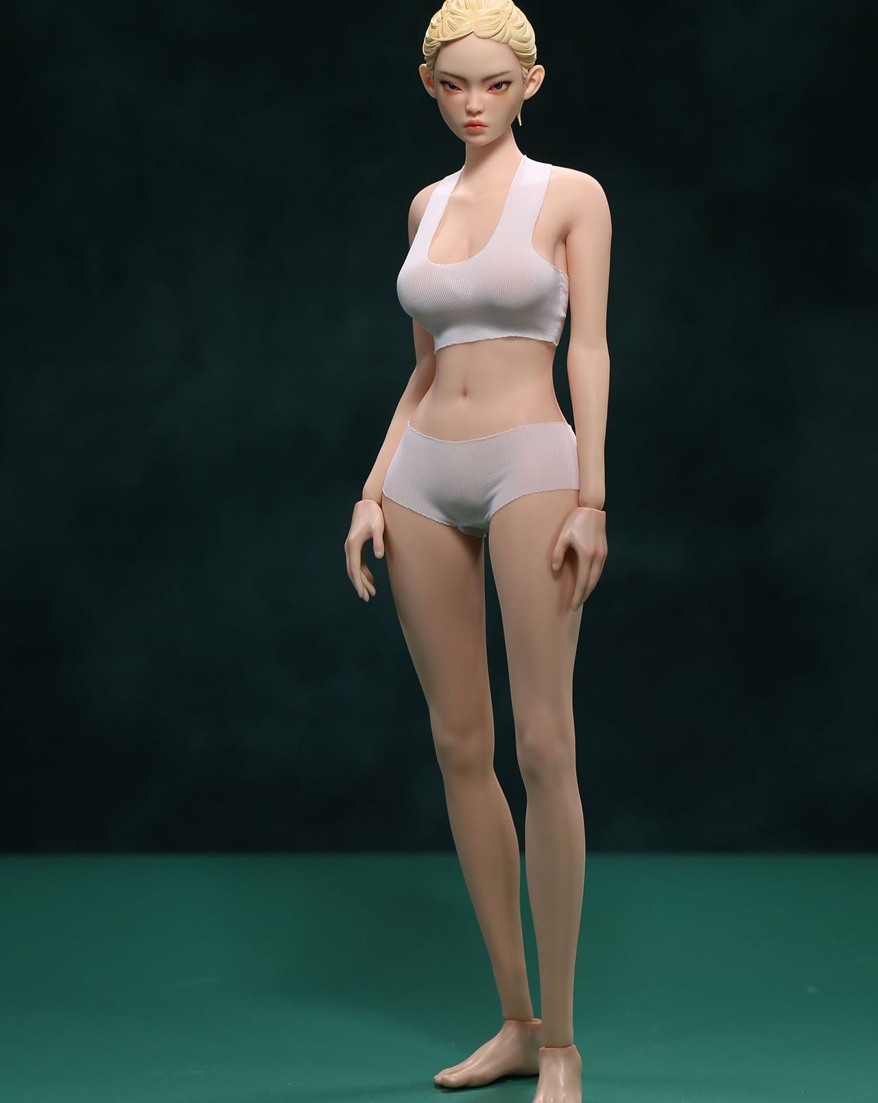 

Игрушки и хобби [TOYBARJAPAN] Фигурка 1/6 JOA JOQ-21D Длинноногая супермодель, Ультрагибкое бесшовное тело, Средняя грудь, с одеждой, Женская