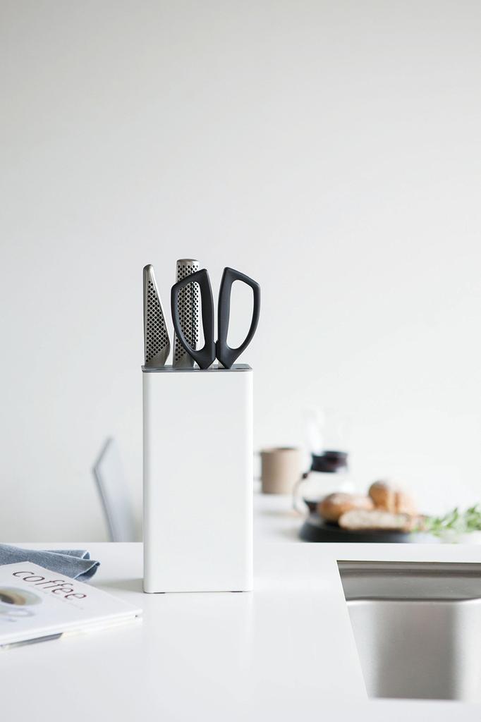 Yamazaki Jitsugyo Kitchen Knife Scissors W11 x D7 x Knife Knife 3511 & Stand, White, Approx. H22.3cm, Plate, Stand, Holder,