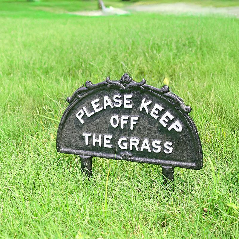 Pastoral Style Placard Cast Iron Garden Signage Iron Art Puppy Sign Lawn Horticulture Decoration Yard Lawn Signs Outdoor Decor