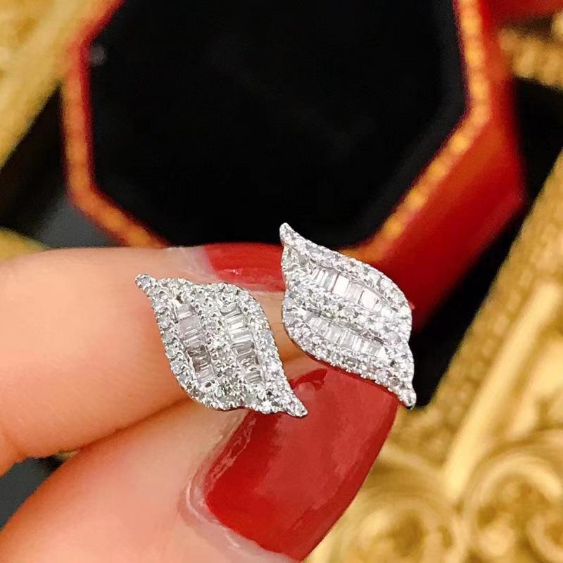 18K White Gold Leaf Stud Earrings for Women – Elegant, Chic, and Trendy Luxury Accessories