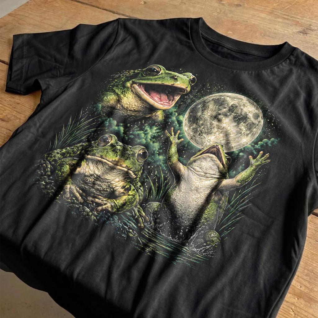 Frog Moon Vintage Graphic T-Shirt, Retro Amphibian Nature Tee, Cottagecore Goblincore Clothing, 90s Forest Toad Animal Nature Lover Gift