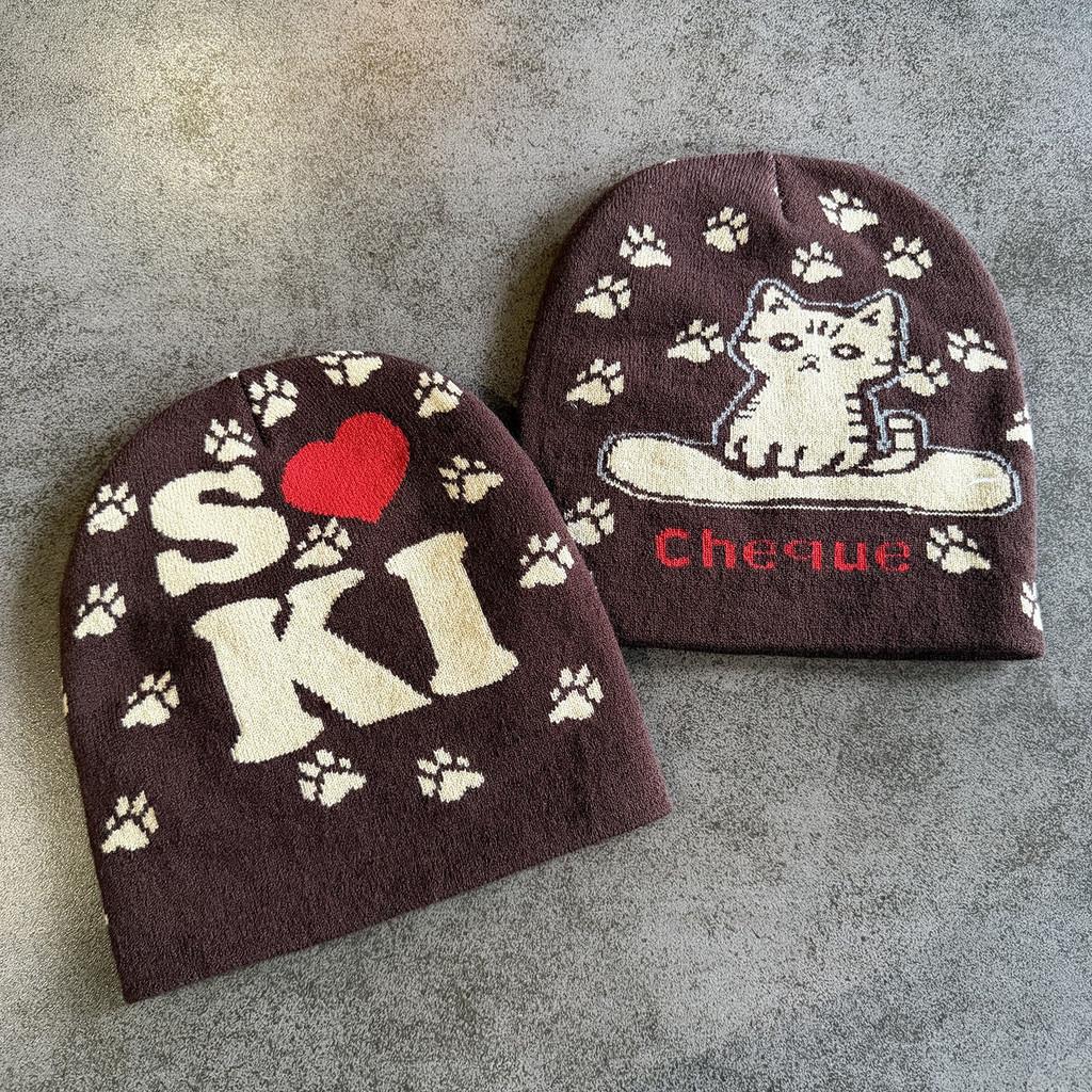 Acrylic Knit Hat With Cat And Letter Jacquard Design For Women Men In Autumn And Winter