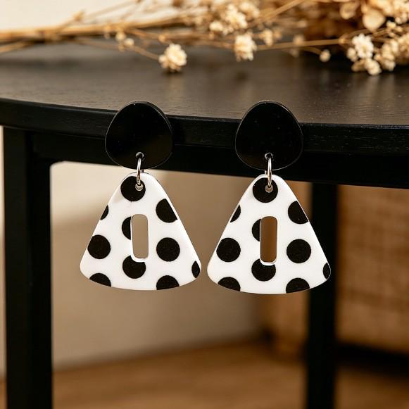 2026 New Style Black Polka Dot Acrylic Dangle Earrings – Niche, High-End, Light Luxury Design