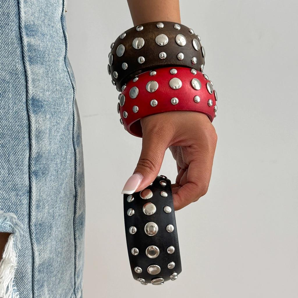 Exaggerated Creative Red Black Wooden Chunky Bangle Bracelet Vintage Punk Stackable Wide Bangle for Women Fashionable Jewelry