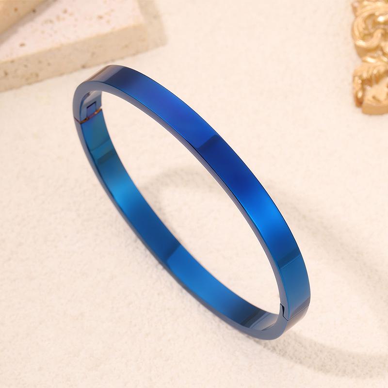 Women's High-End Non-Fading Titanium Steel Bracelet with Polished Buckle Bangle