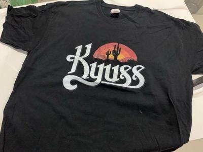 Vtg Kyuss zespół Krótki rękaw Bawełna Prezent Dla Fana Czarny Wszystkie Rozmiary Koszulka VC121 Unisex Koszulka