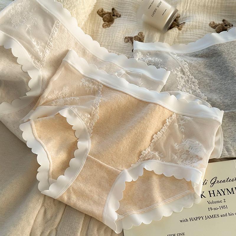 Women's Comfortable Seamless Lace Patchwork Wavy Edge Cotton Crotch Triangle Briefs