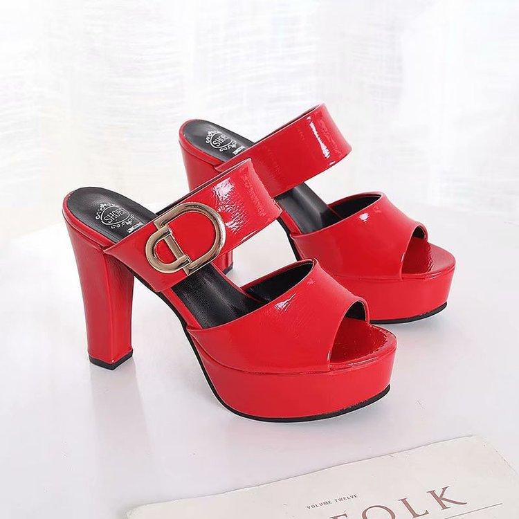 2025 spring new wear high heels fashion sandals soft leather thick bottom waterproof table thick heel fish mouth large size women's cool slippers