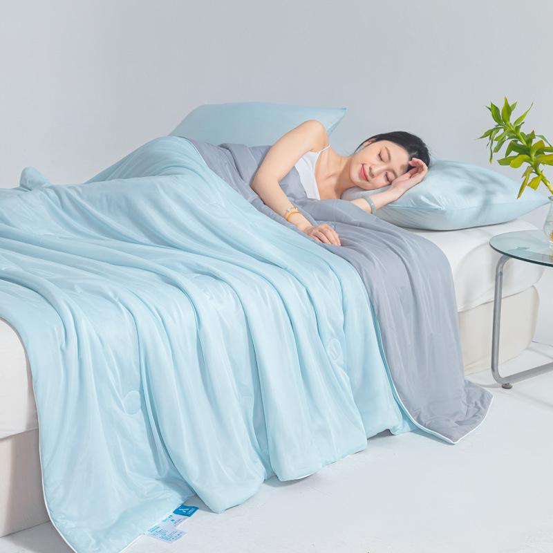 Hochwertige Einzel-Sommerdecke Doppelseitig Kühl Antibakteriell Klimaanlage Eisseide Sommerdecke Maschinenwaschbare Dünne Decke