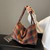 Autumn and winter woolen plaid large-capacity bag women's 2025 new tote bag college style shoulder armpit bag