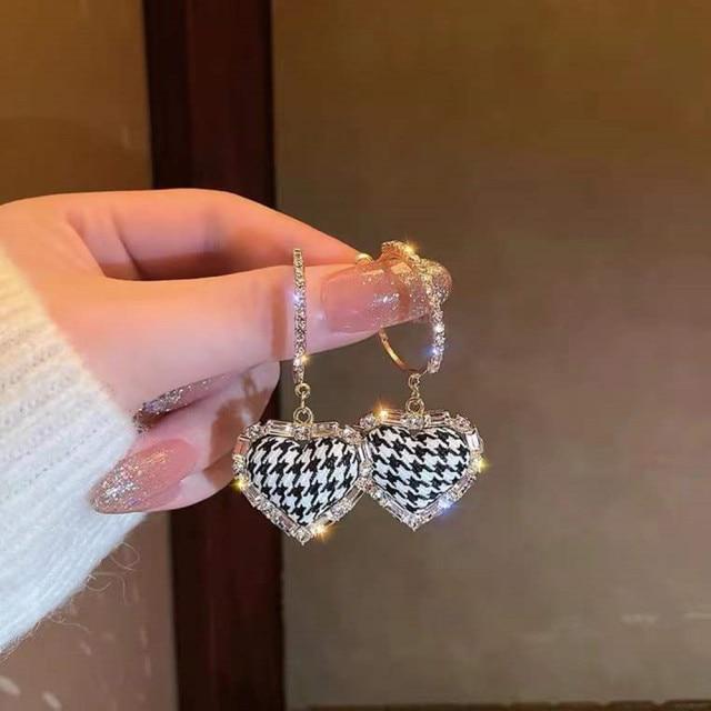 

Korea Retro Houndstooth Love Earrings Fashionable Stylish Temperament Earrings Party Event Jewelry New Arrival Fashionable Trendy Fabric Earrings