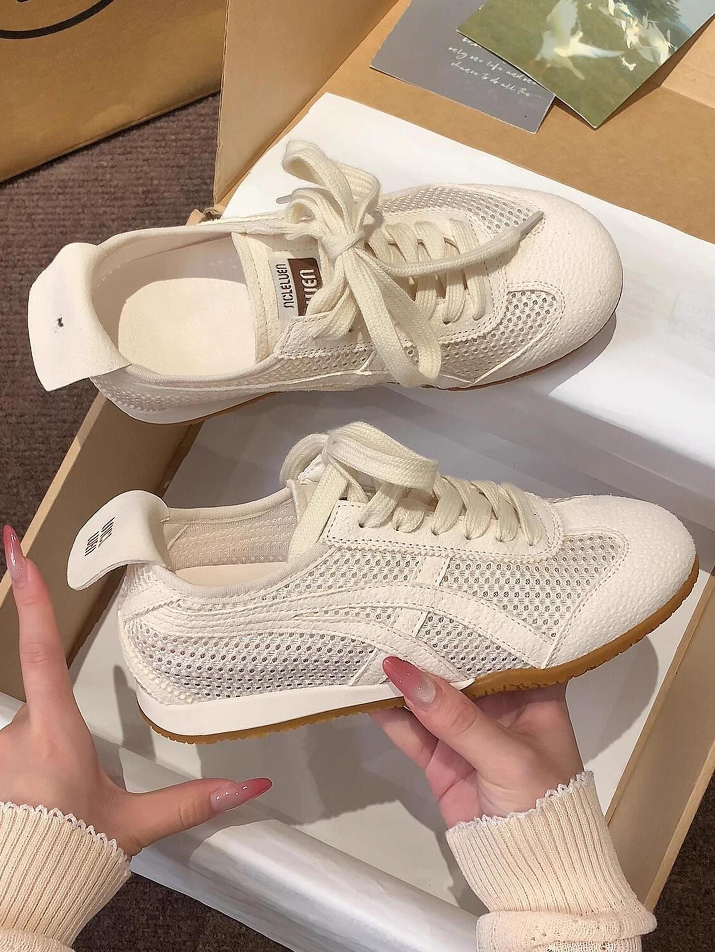 

Niche inner height increase flat-bottomed German training shoes women s 2025 new mesh breathable foot small leisure sports Forrest Gump shoes 35 белый