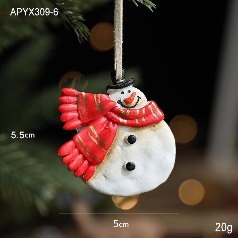 Retro Hand-Painted Resin Christmas Ornaments: Snowflake, Heart, and Star Decor.