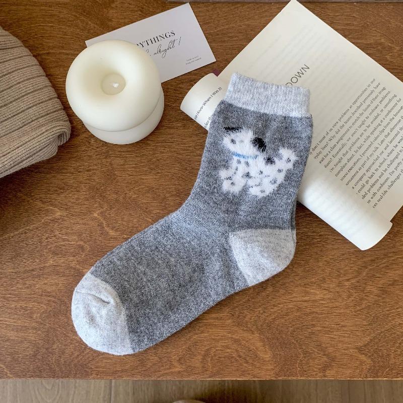 Winter Thick and Warm Ladies' Woolen Socks Featuring Cute Cartoon Puppies, Mid-calf Socks Suitable for Home Sleeping.