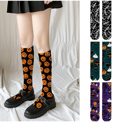 1 pár Halloweenských potištěných podkolenek v dlouhé módní osobnosti s ponožkami s lebkou, dýní a netopýrem