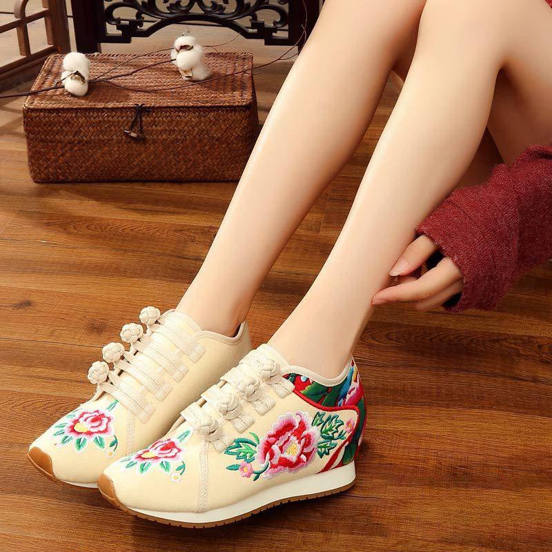 Inside Fashion Sports Increases Chinese Embroidered National Sneskers Shoes