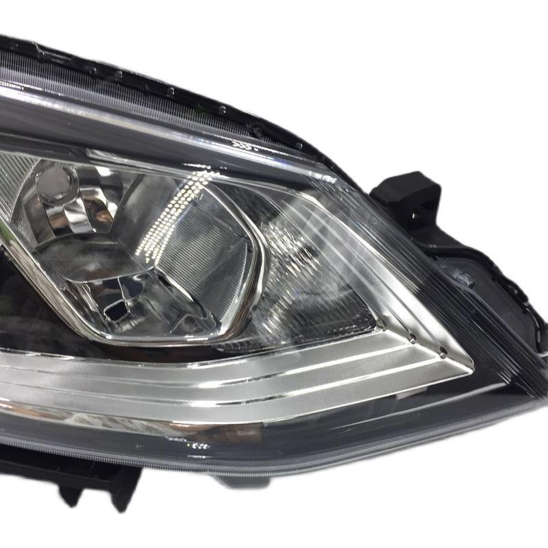 Tiida 16-18 Model Halogen Headlight Assembly with High/Low Beam