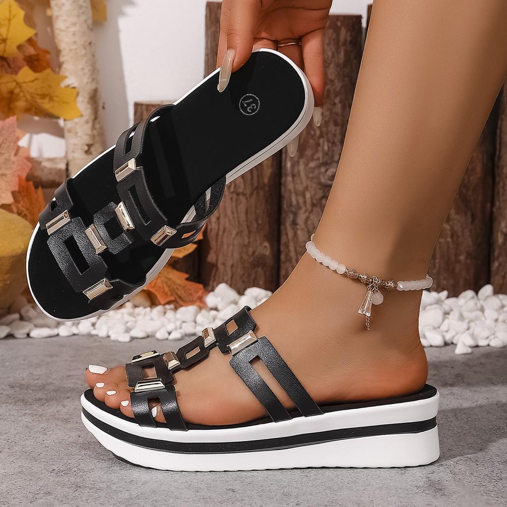 Foreign trade new hollow metal buckle flat bottom cool slippers women's personality lightweight buckle beach cool slippers ebay