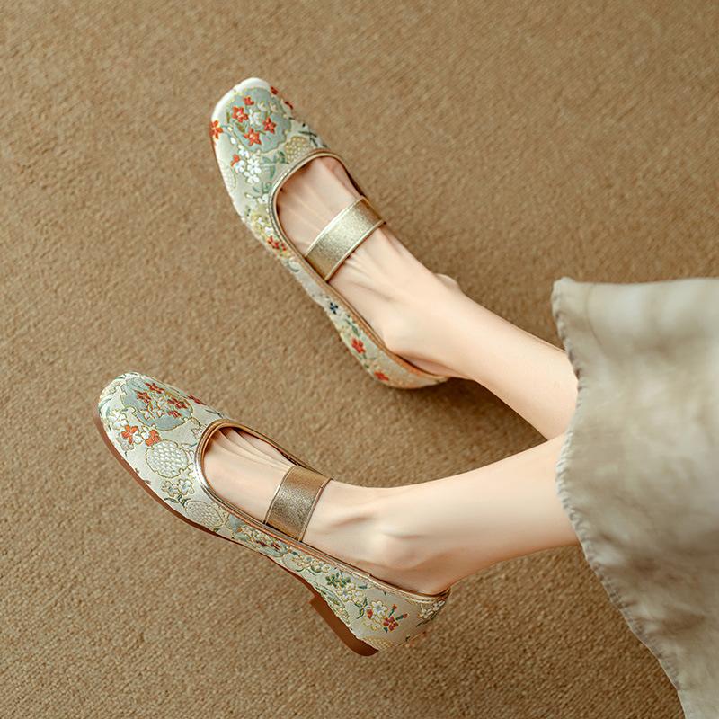 Fashion Luxury Chinese Style Embroidered Low Heels Shoes Silk Satin/Suede Square Head Slip-On Flat Mary Janes Shoe Ballet Zapatos Mujer