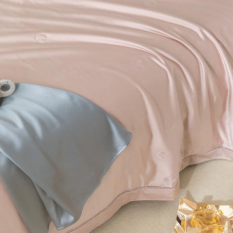 Louis Caro Lyocell Jacquard Mulberry Silk Duvet