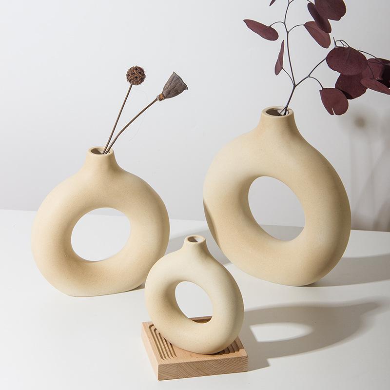 Nordische kreisförmige hohle Keramikvase Donuts Blumentopf Home Dekoration Zubehör Büro Desktop Wohnzimmer Inneneinrichtung Geschenk