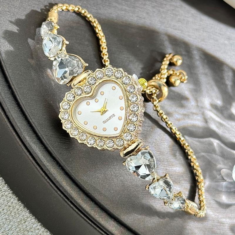 Love pattern decorative bracelet quartz watch with diamond dial pull-out strap women's fashion watch