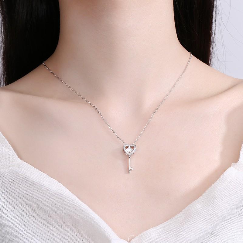 Trendy Korean-Style Heart Key Pendant Necklace - Women's Simple Full-Pavé Short Clavicle Choker
